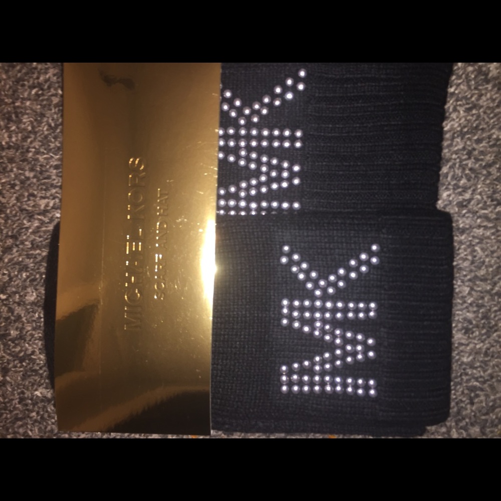 Hat and scarf set